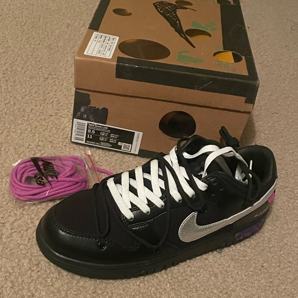 Nike dunk lot 50 size 9.5 w extra laces - Picture 1 of 3